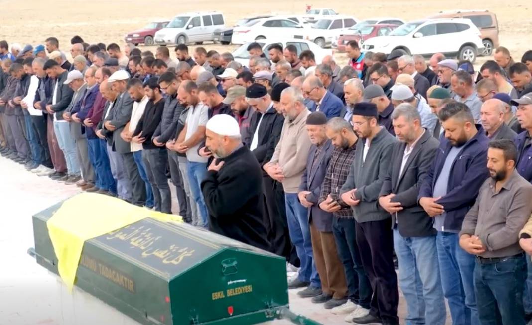 5 evladının acısına dayanamayan Vesile Ana’ya yürek yakan veda 11